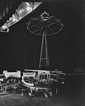 Glen Echo Park Amusement Park at night, Md. ca.  between 1910 and 1935