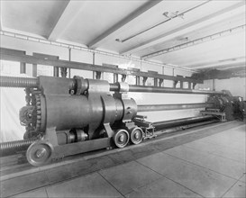 Bureau of Standards, steel testing machine. 2,300,000 [...] capacity ca.  between 1910 and 1925