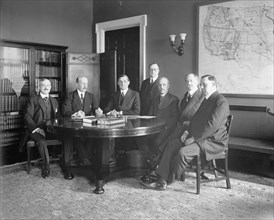 Signing Italian War Loan. ca.  between 1910 and 1920
