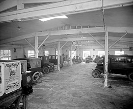 Montgomery County Motor Company garage ca.  between 1910 and 1925