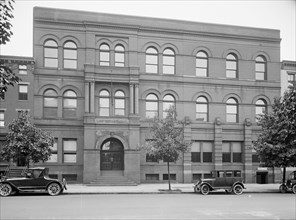 Georgetown Law School exterior, [Washington, D.C.] ca.  between 1910 and 1925
