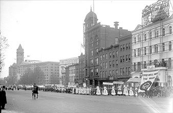 Food Administration Parade; Washington, D.C. ca.  between 1910 and 1920