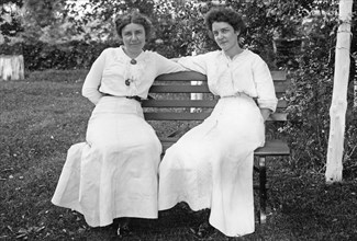 Ethel [left] & Edna [right] Berry ca.  between 1910 and 1925