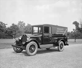 Semmes Motor Company Schwartzmann truck (Hellmann's Blue Ribbon Mayonnaise) ca.  between 1910 and 1926