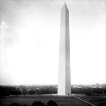 Washington Monument in Washington, D.C. ca.  between 1910 and 1935