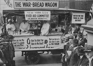 The war-bread wagon from the New York City Food Aid Committee ca.  1917