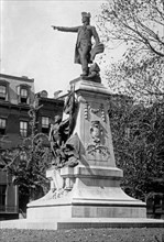 Statue of Jean-Baptiste Rochambeau ca. between 1909 and 1919
