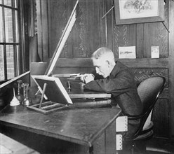 Bureau Engraving & Printing, an engraver at work ca. between 1909 and 1920