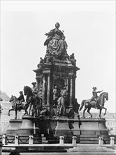 Vienna, Austria; Monument to Maria Theresa ca. between 1909 and 1919