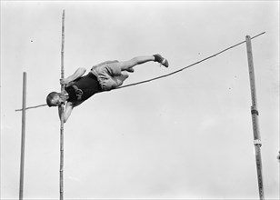 Robinson, male pole vaulter ca. between 1909 and 1923