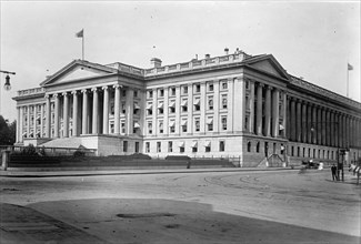 Treasury Department building in Washington D.C. ca. between 1909 and 1919