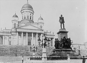 Helsingfois, Finland, Monument to Alexander II ca. between 1909 and 1920