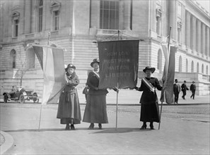 Woman Suffragettes pickets at Senate Office building ca. between 1909 and 1920