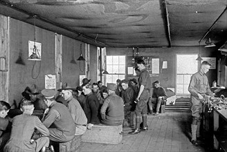 Soldiers learning at Springfield Machine Gun School ca. between 1909 and 1920