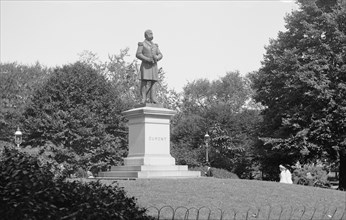DuPont statue, Washington D.C. ca. between 1909 and 1923