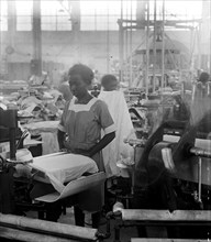 Women working at the Tolman Laundry, [Washington. D.C.] ca. between 1909 and 1923