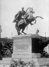 Equestrian statue of Simon Bolivar ca. between 1909 and 1920