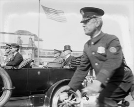 General Pershing's arrival, police officer on bicycle Washington. D.C. ca. between 1909 and 1932