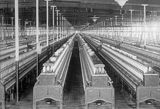 Cotton mills spinning frames, Coolidge Mills, Manchester, N.H. ca. between 1909 and 1920