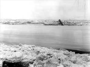 Ice jam, Potomac River ca.  1918