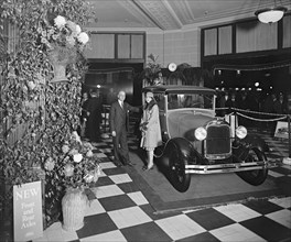 Ford Motor Company, car showroom ca.  between 1918 and 1928