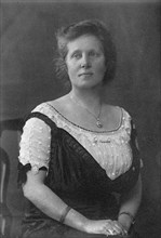 Miss Agnes Slack portrait; English Temperance advocate ca.  between 1918 and 1921