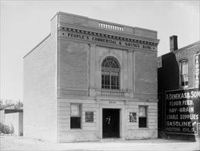 People's Commercial & Savings Bank exterior ca.  between 1918 and 1921