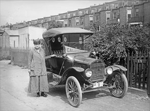 Mrs. William Upton, 70 yrs. old who drove a Ford car from San Francisco to Washington ca. between 1909 and 1920