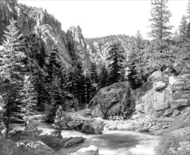 Devils Curve, Big Thompson Canyon, Estes Park, Colorado ca. 1909
