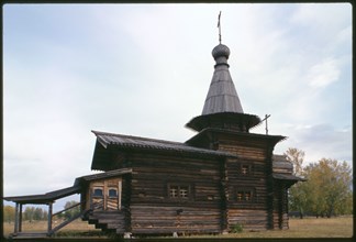 Log Church of the Savior from the village of Zashiversk (1700), south view, moved and reassembled in the Outdoor Architecture and History Museum at Akademgorodok, Russia 1999.