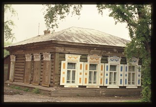 Log house (Pervomaiskaia Street), (around 1900), Blagoveshchensk, Russia; 2002