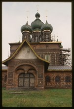 Church of John the Baptist at Tolchkovo, (1671-87), west facade, Yaroslavl, Russia; 1992