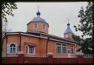 Church of the Nativity of Christ (1900), northeast view, Khabarovsk, Russia; 2000