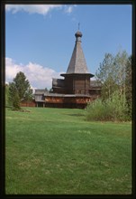 Church of St. George, from Vershina village (Verkhnetoima Region) (1672), south view, reassembled at Malye Korely Architectural Preserve, Russia 1998.
