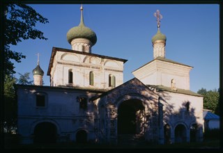 Church of the Nativity of Christ (1644), west facade, Yaroslavl, Russia; 1997