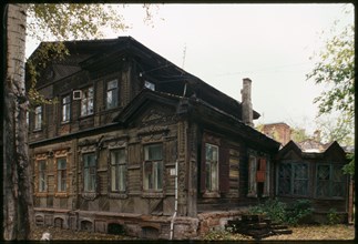 Log house, Nikitin Street #3 (early 20th century), Tomsk, Russia; 1999