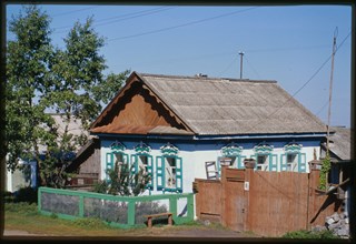 Village house (20th century), Tvorogovo, Russia; 2000