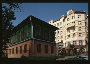 Fomin house (Frunze Street 47), (around 1910), Khabarovsk, Russia; 2002