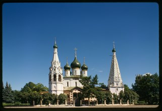 Church of Elijah the Prophet (1647-50), west view, Yaroslavl, Russia; 1997