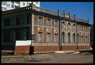 Commerce Society Building (late 19th century; 1916), Arkhangel'sk, Russia; 2000