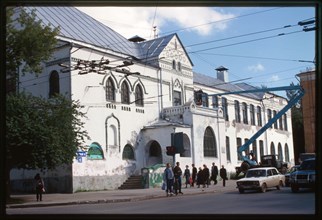 Former School of Saints Cyril and Methodius, Komsomol Prospekt #42 (early 20th century), Perm', Russia 1999.
