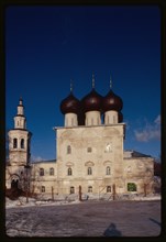Church of St. Nicholas in Vladychnaia sloboda (1669), south view, Vologda, Russia 1998.
