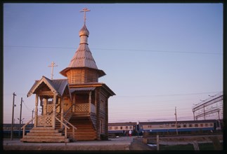 Obozerskii Station, Chapel (1999), southwest view,Obozerskii, Russia; 2000