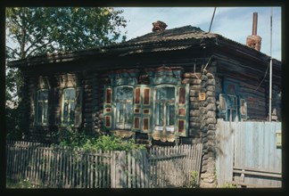 Log house (Soviet Street #19), (around 1900), Kharino, Russia; 2003