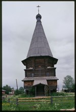 Log Church of St. Dmitrii (1784-1785), west view, Verkhniaia Uftiuga, Russia; 2000