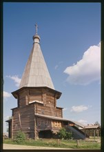 Log Church of St. Dmitrii (1784-1785), northwest view, Verkhniaia Uftiuga, Russia; 2000