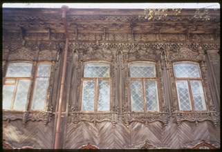 M.N. Piatkovaia house, Kommunisticheskaia Street #23 (1905-06), window detail, Novosibirsk, Russia 1999.