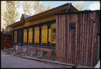 M.N. Kulikov house, Gorkii Street #16 (1917), side facade, Novosibirsk, Russia 1999.