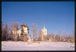 Cathedral of the Nativity of Christ (1552-62, 1652, 1770s), south panorama from Onega River, with bell tower (1767-78), Kargopol', Russia 1999.