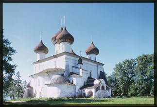 Cathedral of the Nativity of Christ (1552-62, 1652, 1770s), northeast view, Kargopol', Russia 1998.